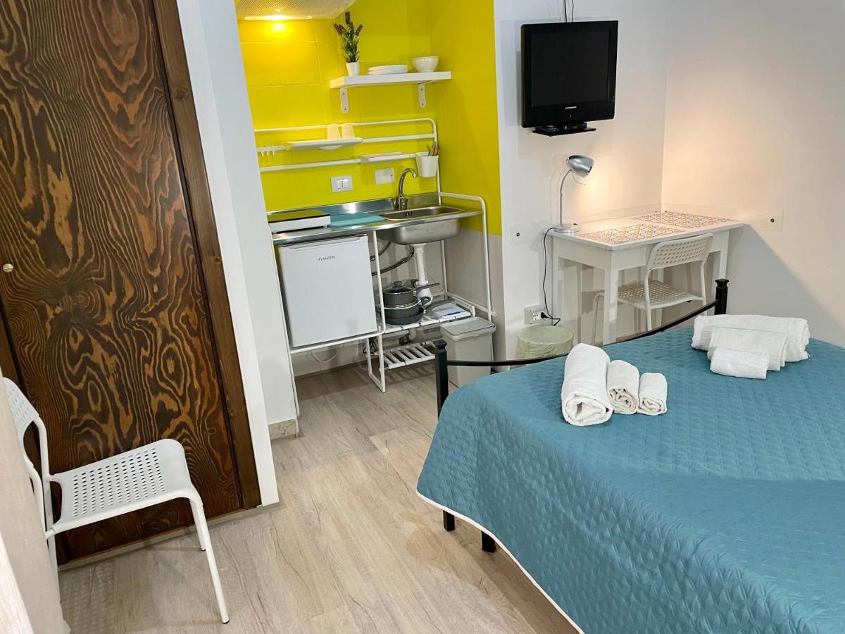 Casa Vittoria Hotell Palermo Exteriör bild