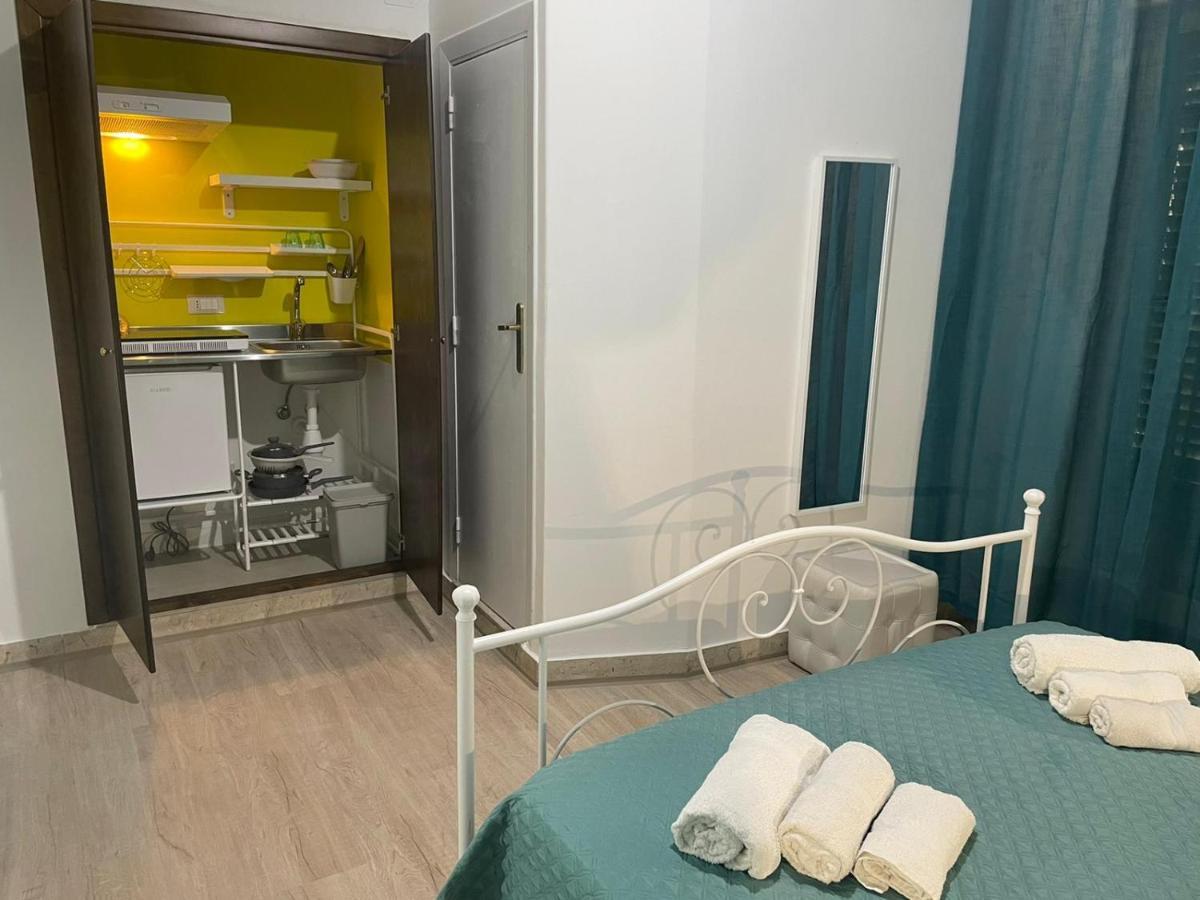 Casa Vittoria Hotell Palermo Exteriör bild