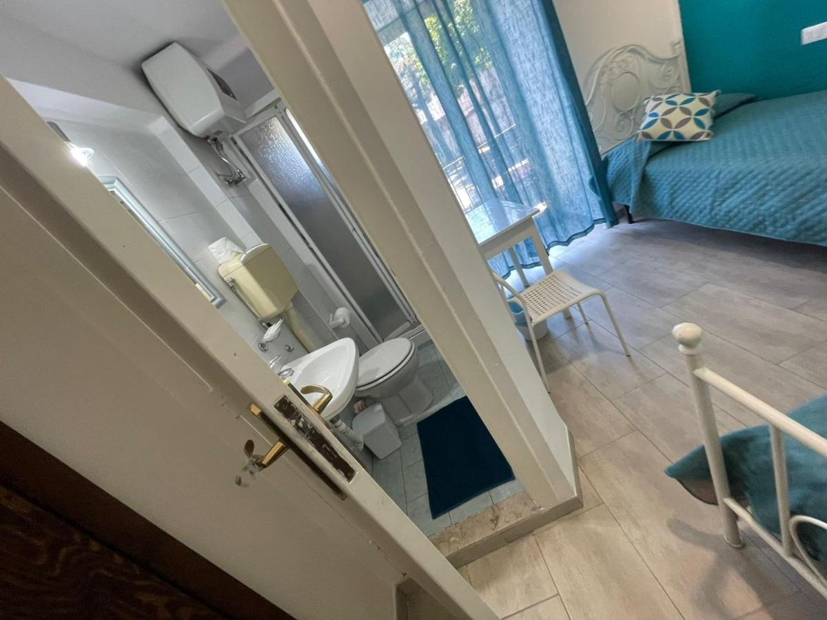 Casa Vittoria Hotell Palermo Exteriör bild