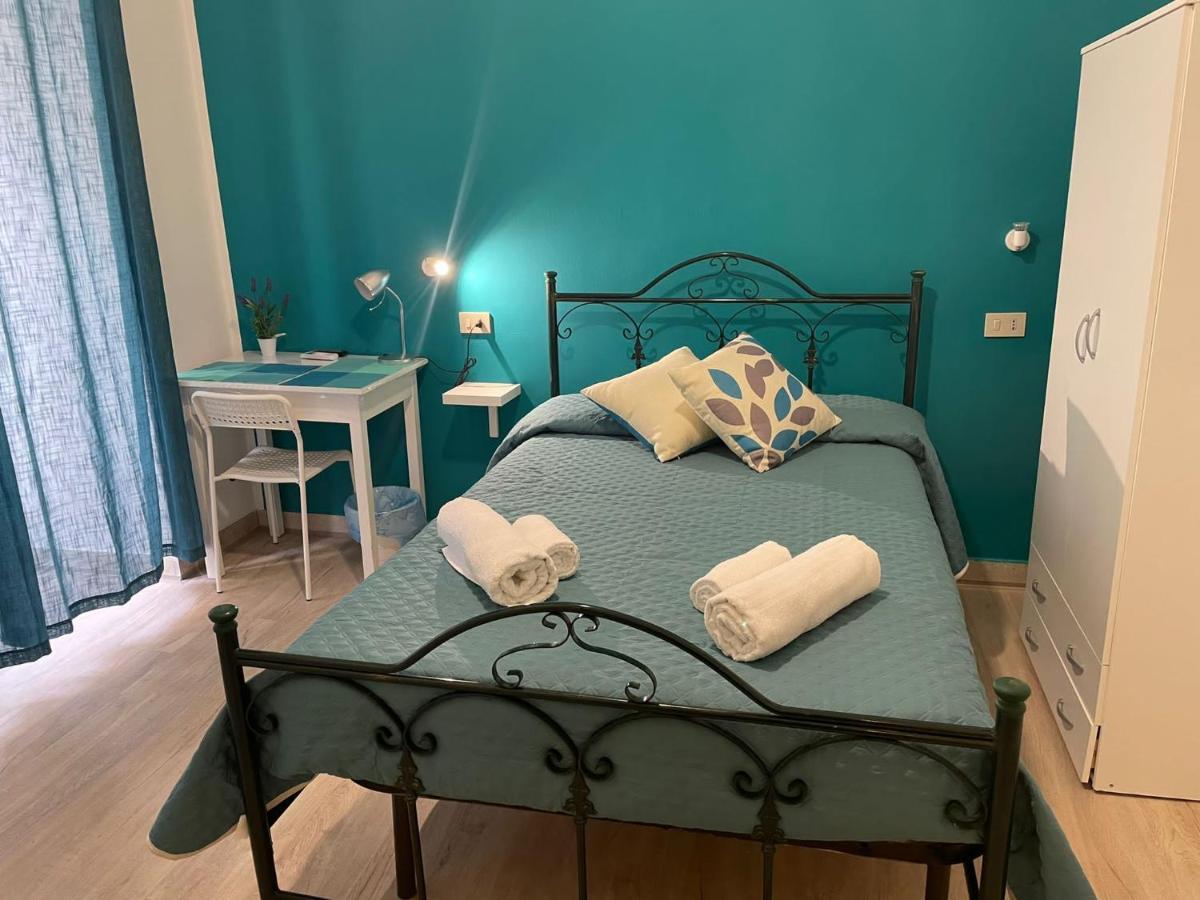 Casa Vittoria Hotell Palermo Exteriör bild