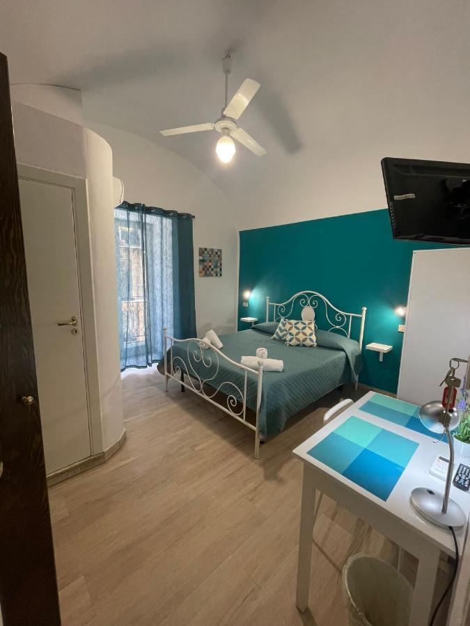 Casa Vittoria Hotell Palermo Exteriör bild