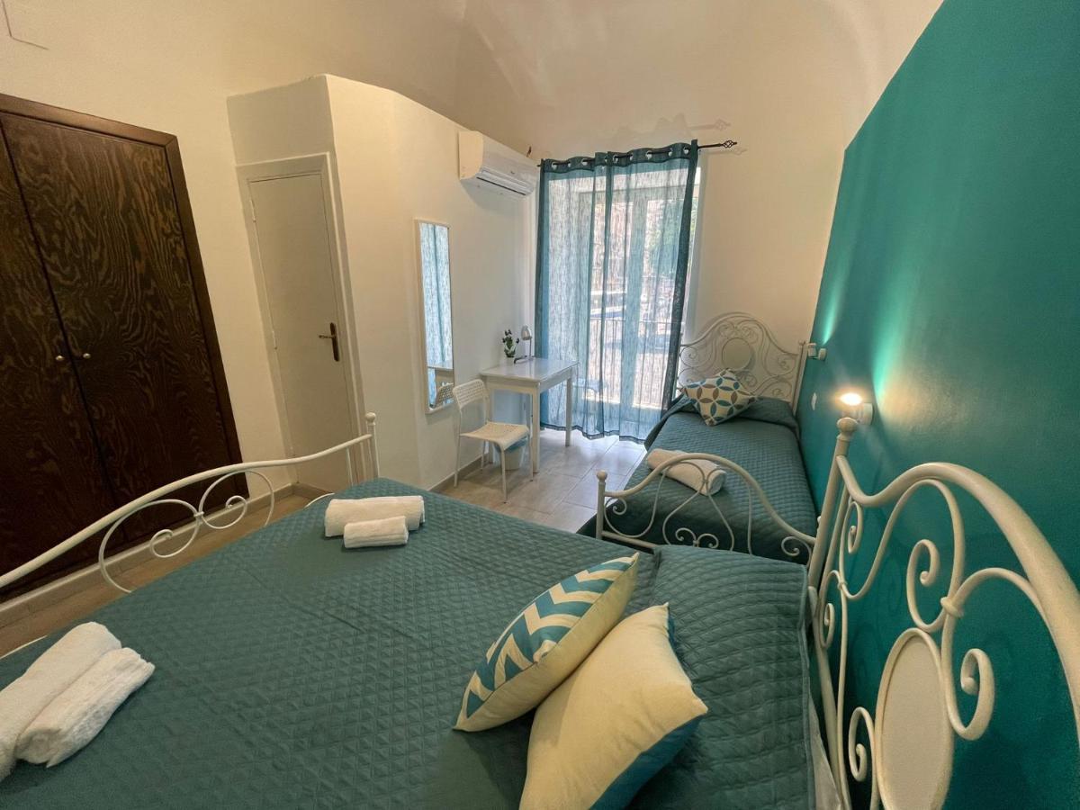 Casa Vittoria Hotell Palermo Exteriör bild